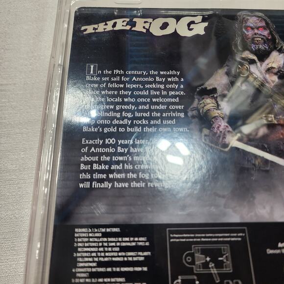 Th Fog Captain Blake 8'' NECA figure - Picture 5 of 6